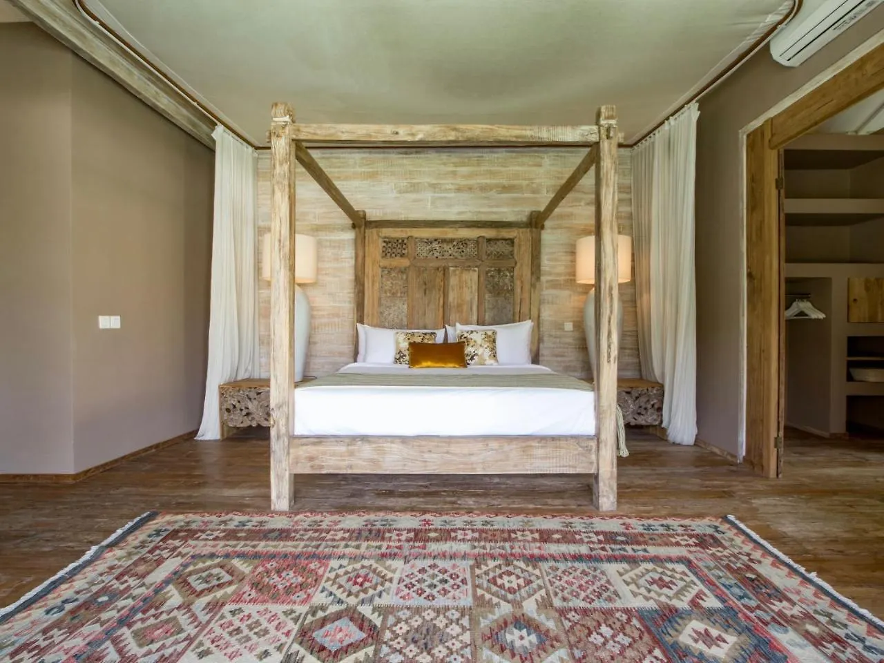 Villa Mannao By Villa Finder Kerobokan  Kerobokan (Bali)